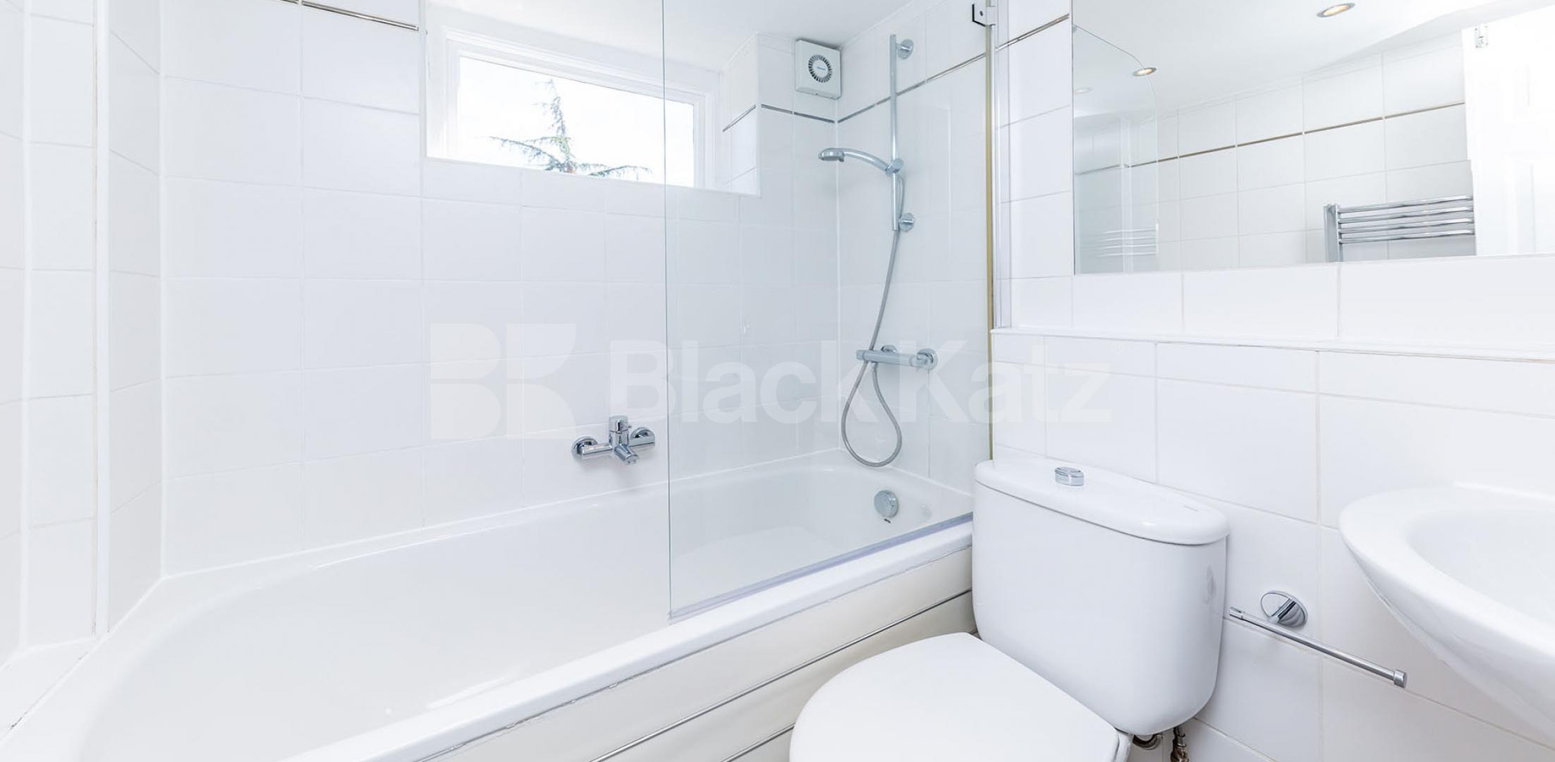 Modern furnished two bed mins to Regents Park and Camden Tube  Parkway, Regents Park